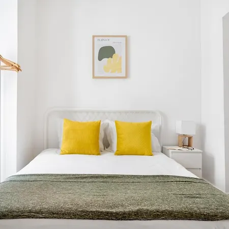 Altido Charming Near Necessidades Palace Apartment Lisbon