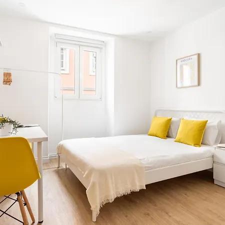 Altido Charming Near Necessidades Palace Apartament